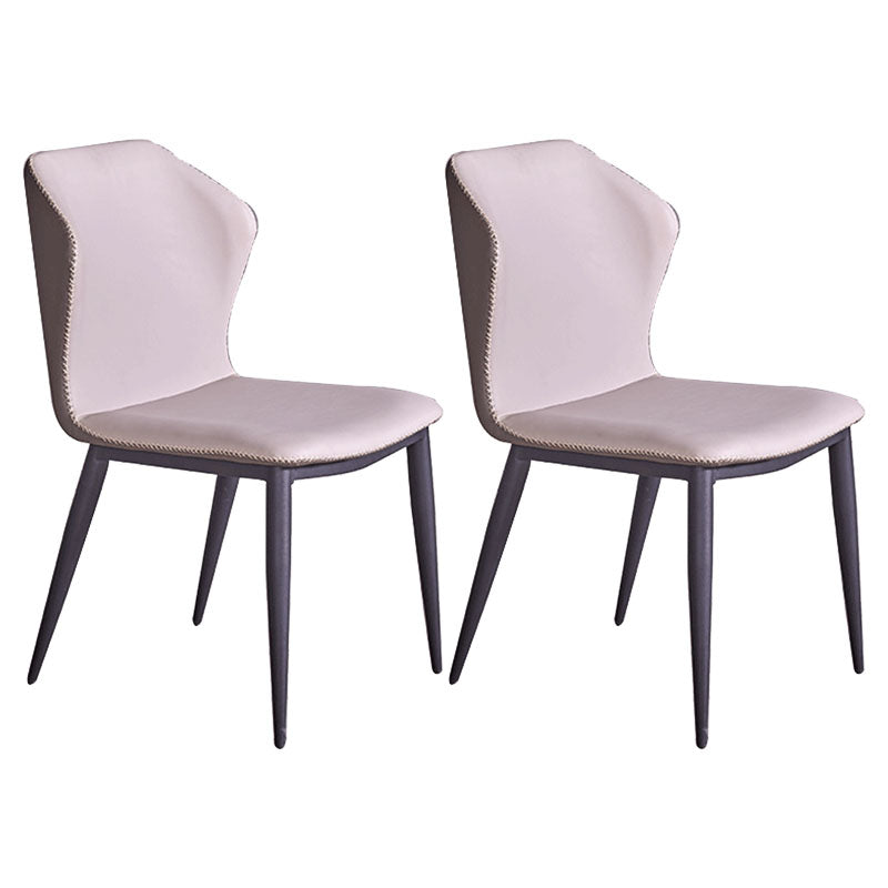 Sedia da pranzo in pelle moderna per sala da studio.