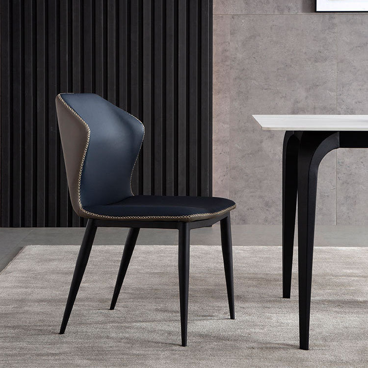 Sedia da pranzo in pelle moderna per sala da studio.