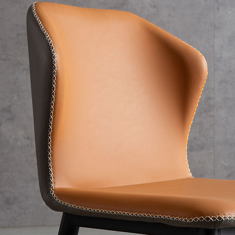 Sedia da pranzo in pelle moderna per sala da studio.