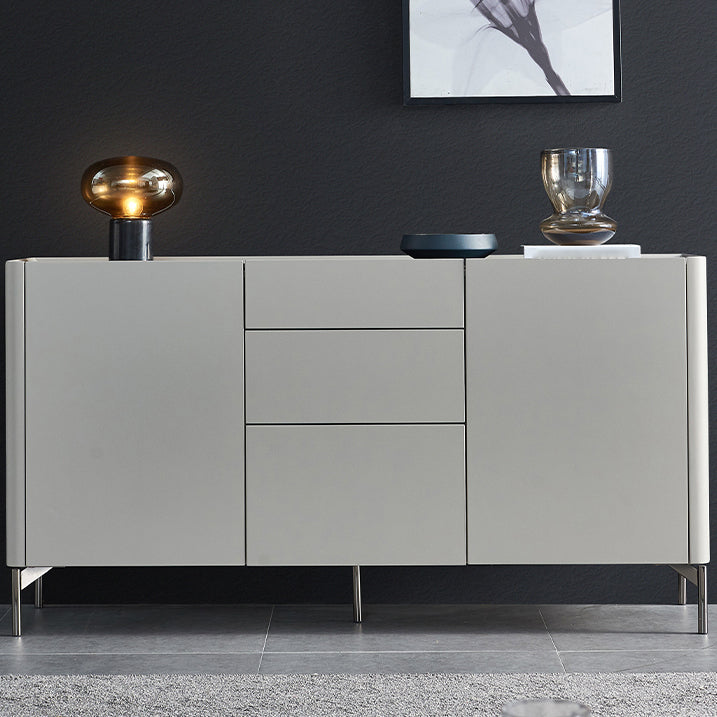 Server da pranzo in pietra grigia e buffet in legno con cassetti