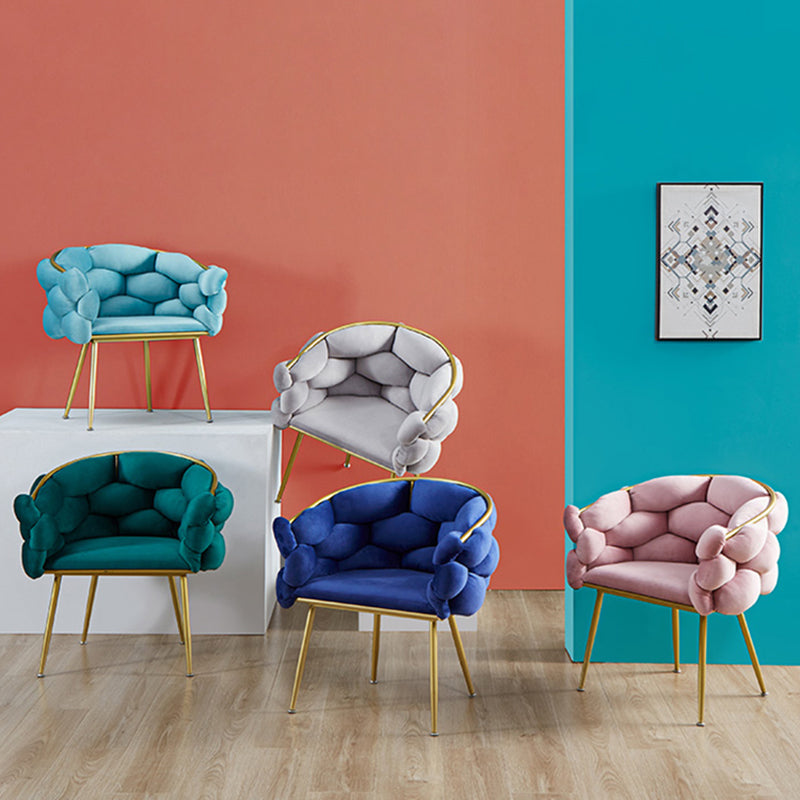 Scandinavische luxe gestoffeerde armloze eetkamerstoelen stoere rugstoel