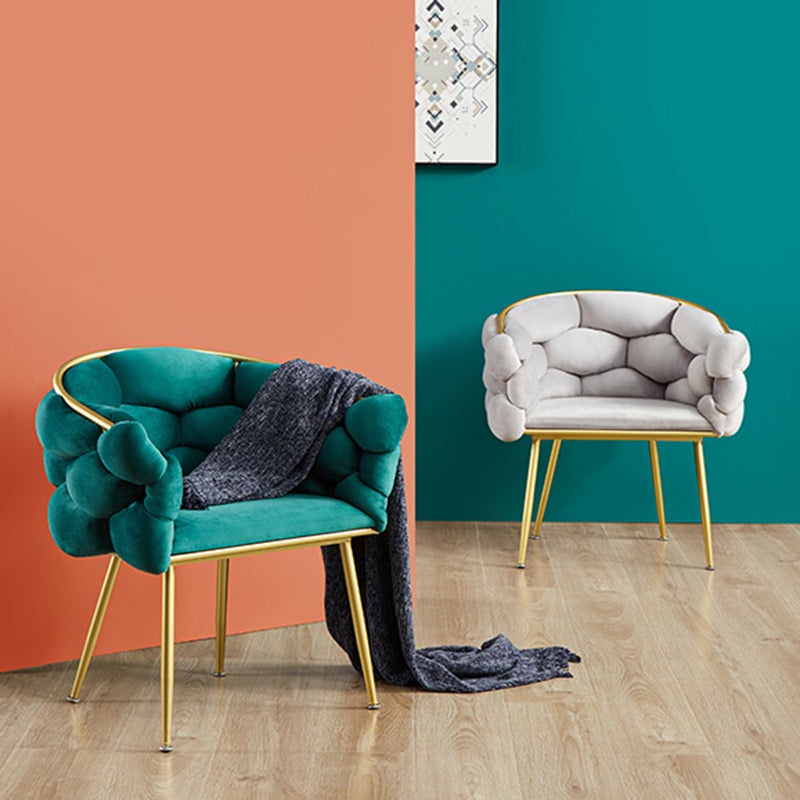 Scandinavische luxe gestoffeerde armloze eetkamerstoelen stoere rugstoel