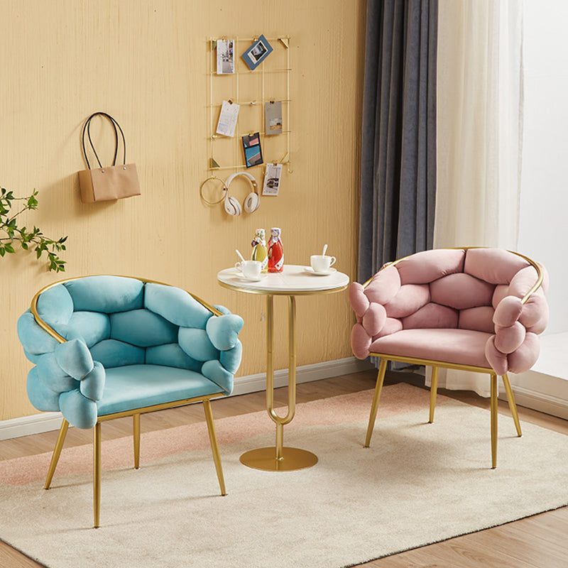 Scandinavische luxe gestoffeerde armloze eetkamerstoelen stoere rugstoel