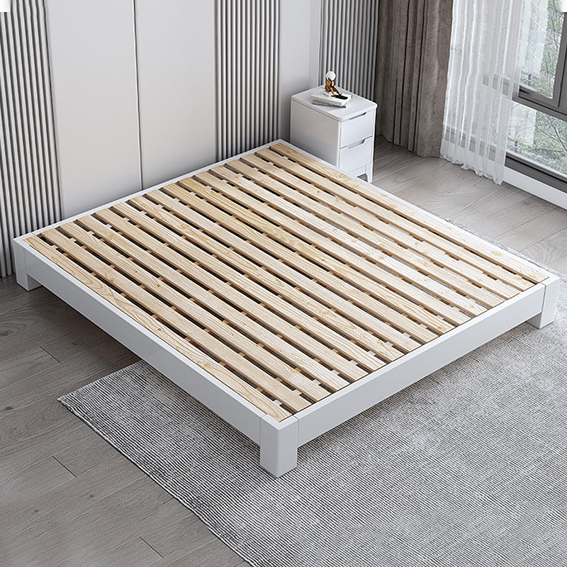 Letto in legno massiccio scandinavo senza testiera e letto a pedana