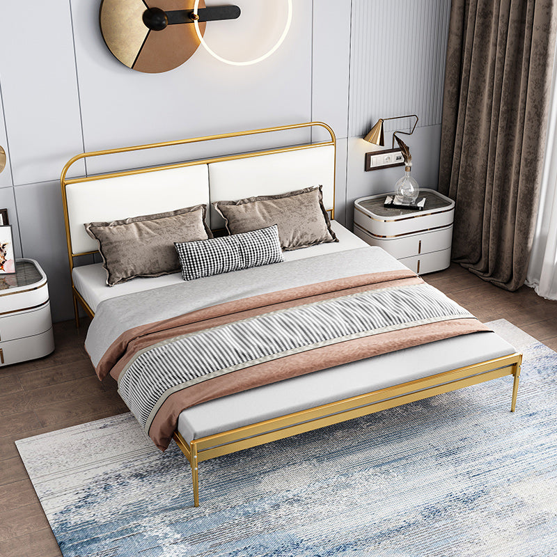 Letto a stecca in metallo largo 79 pollici con testiera rettangolare.