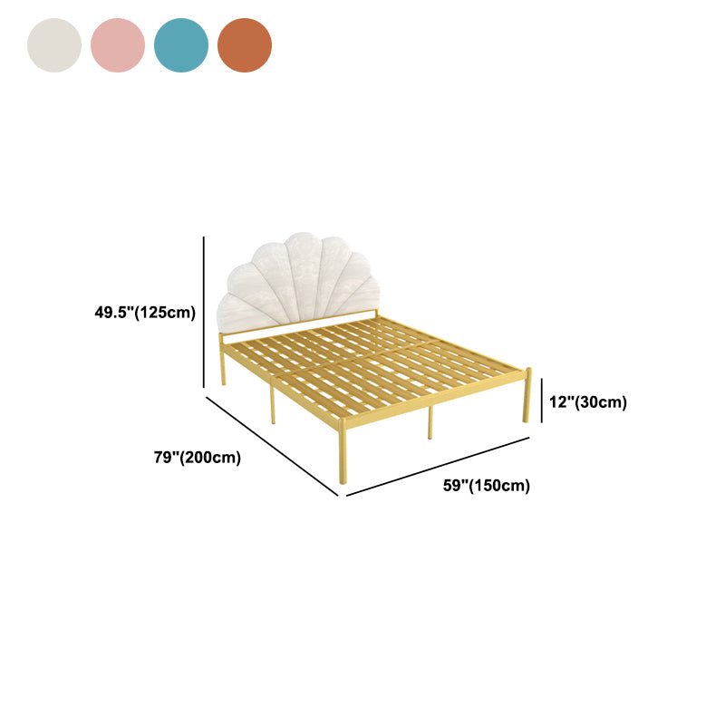 Glam -stijl metalen paneel standaard bed met gebogen hoofdeinde voor slaapkamer