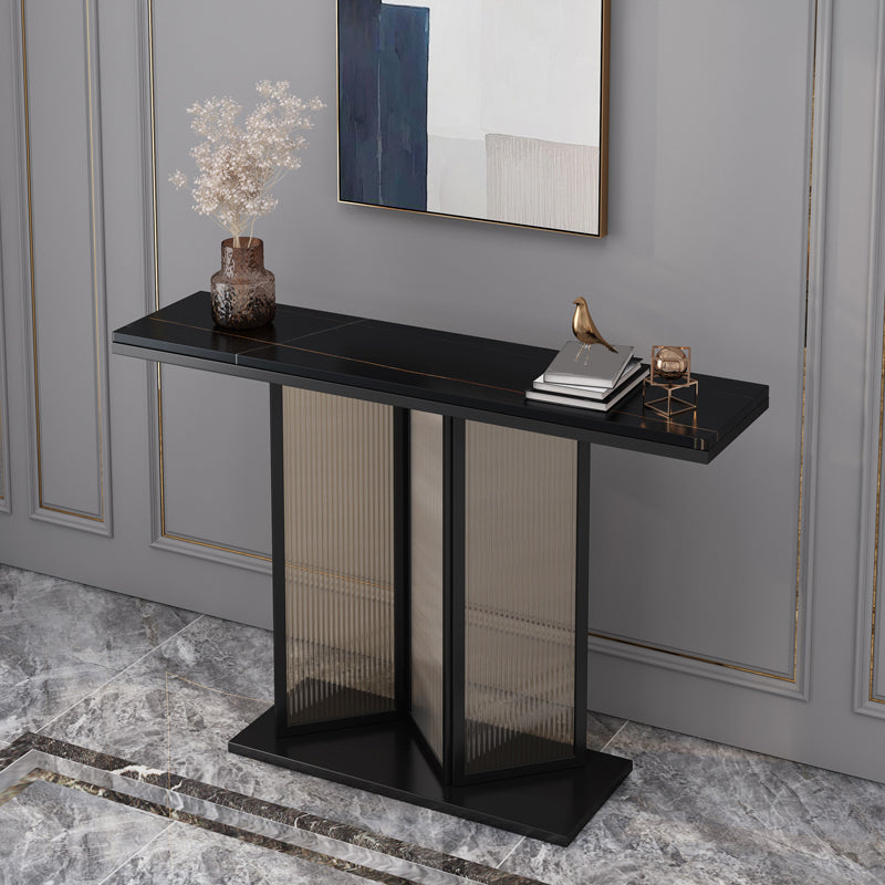 Console top in pietra in stile glam con base di piedistallo di ferro e vetro