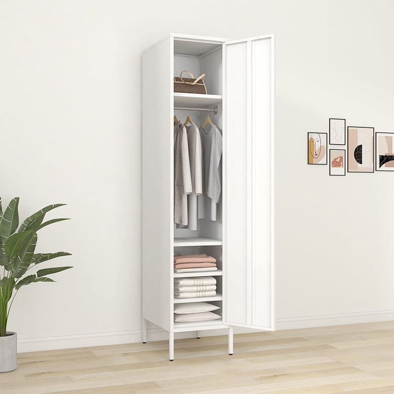 Eigentijdse kast voor huismetallic afwerking opbergkast