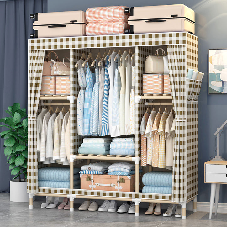 Armadio in legno massiccio di guardaroba in stile contemporaneo con gambe