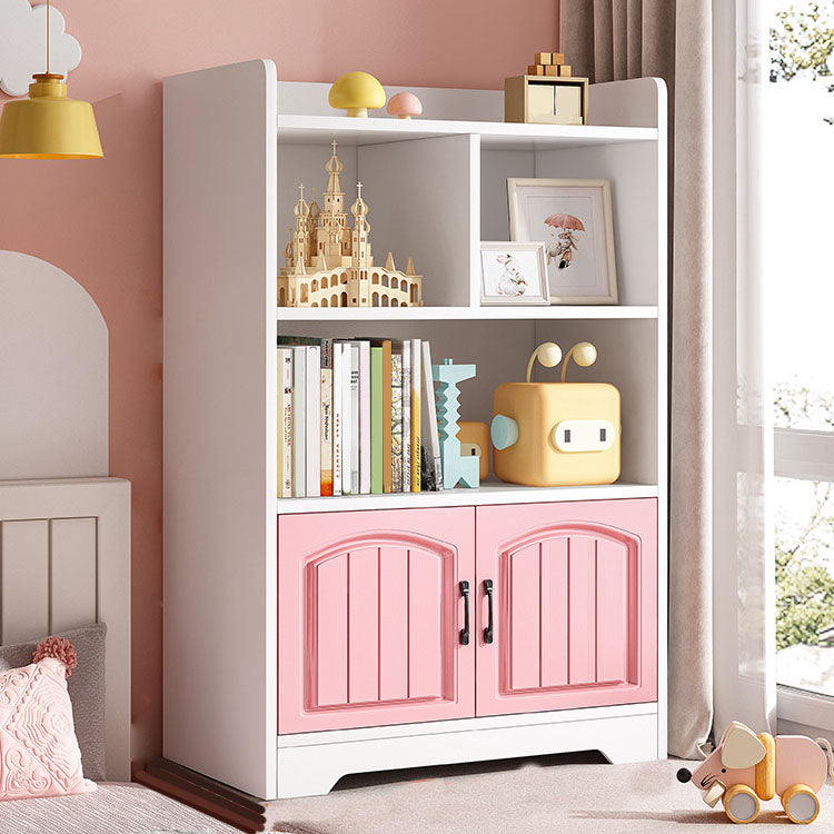 Libreria moderna Scaffale standard ingegnerizzato in legno chiuso per il soggiorno.