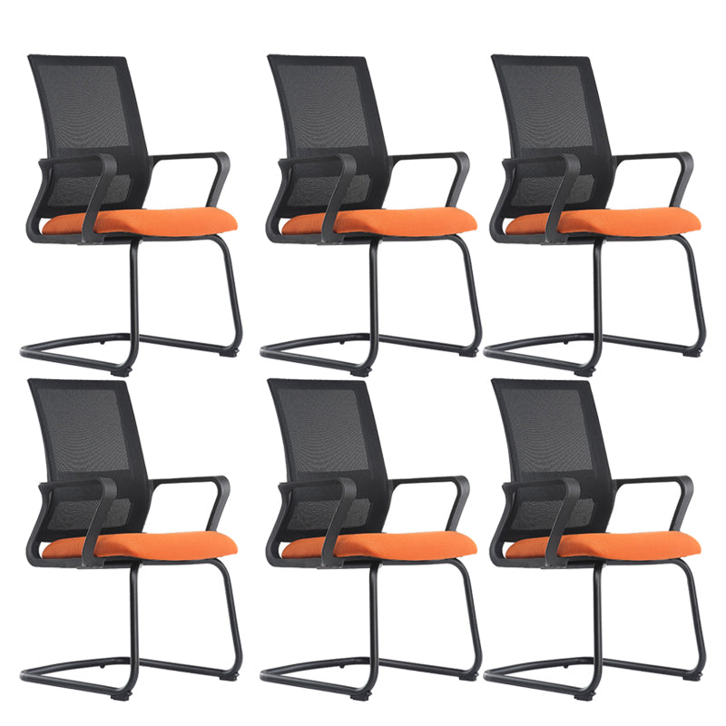 Schwarzer Stuhl aus Kunstleder und Netzstoff, gepolsterter Bürostuhl mit mittlerer Rückenlehne