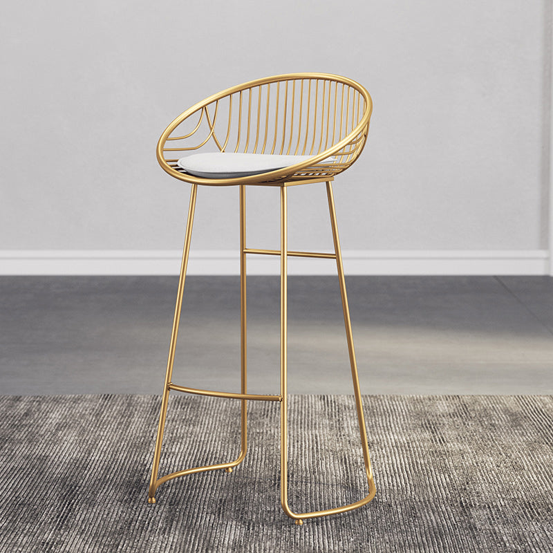 Sgabelli da bar imbottiti scandinavi per sgabelli per secchio con base di metallo