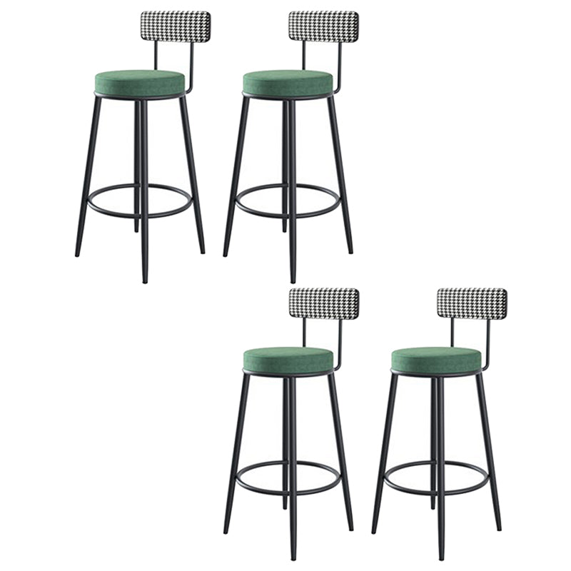 Stoffen ronde stoel aanrecht Stool Scandinavische lage rug barkruk met 4 zwarte ijzeren benen