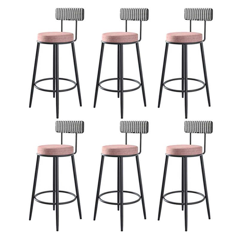 Stoffen ronde stoel aanrecht Stool Scandinavische lage rug barkruk met 4 zwarte ijzeren benen