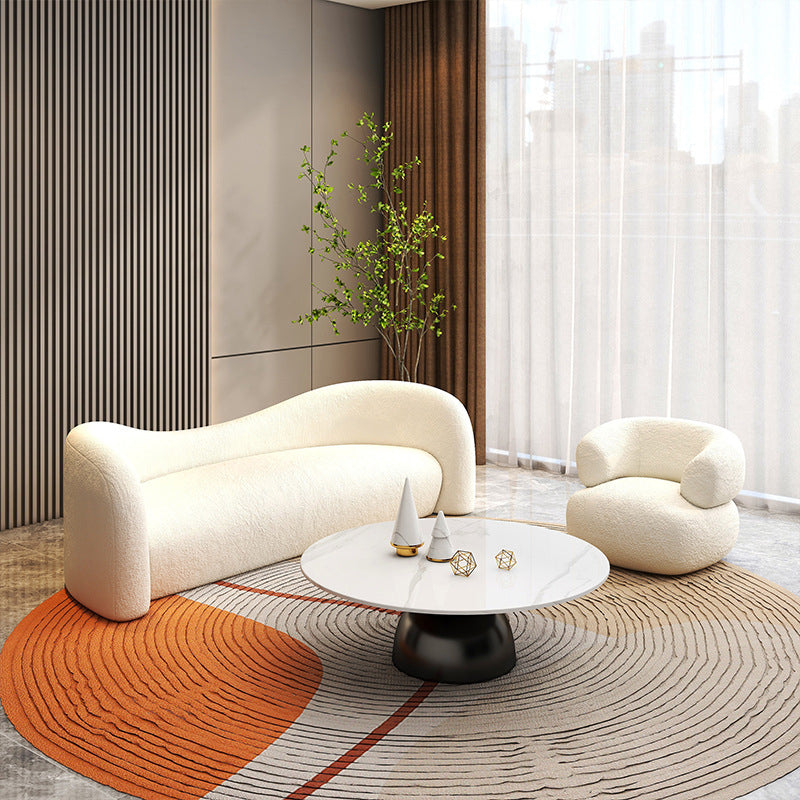 リビングルームのためにタイトな背中を持つ現代の湾曲したソファの傾斜腕ソファ