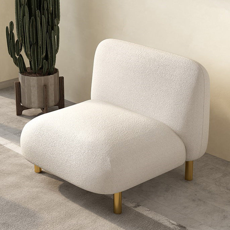 モダンスタイルのフェイクレザーソファスクエアアームタキシードリビングルームソファーの真鍮製の脚