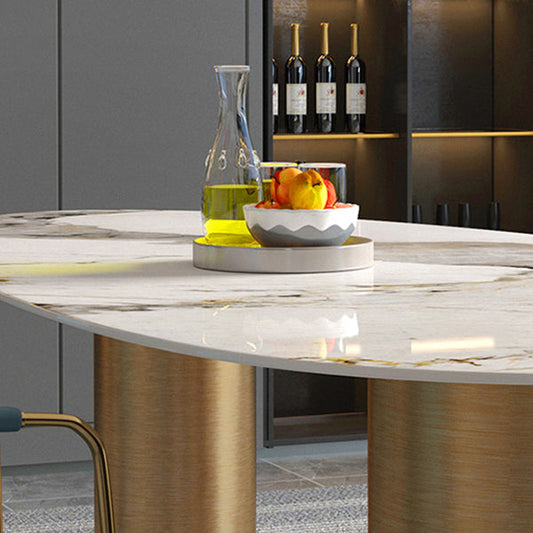 豪華な焼結された石のトップダイニングテーブルは、金の3本の脚を持つ長方形のテーブル