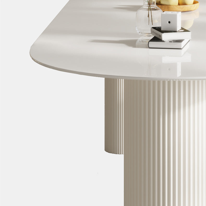 家のためのモダンなスタイルの白いダイニングテーブル焼結石のテーブル