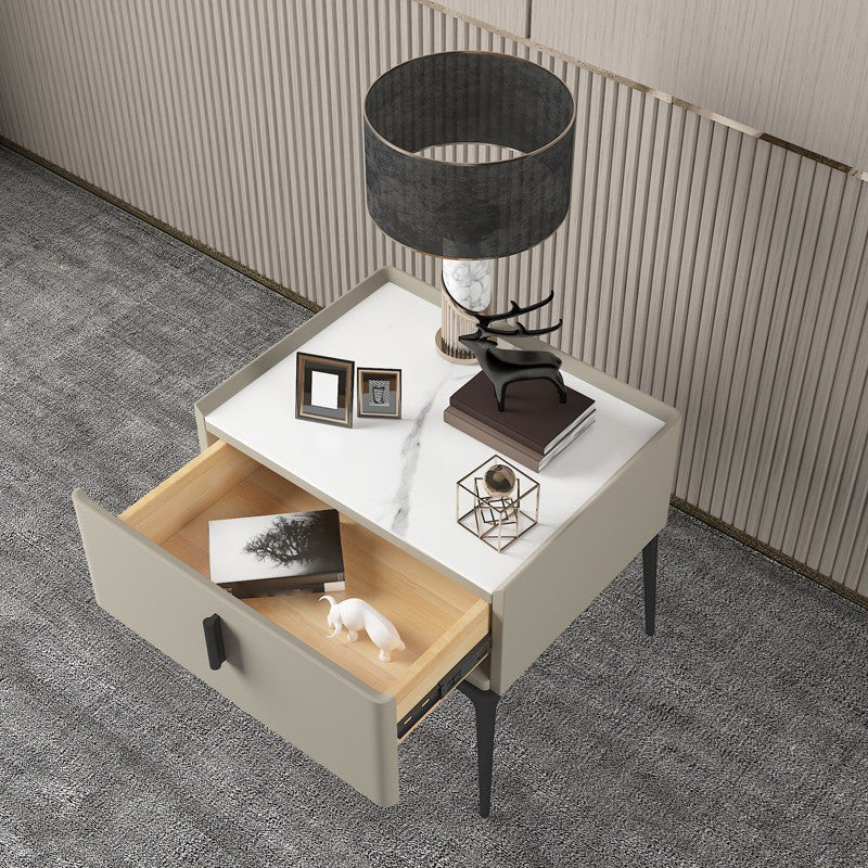 Modern 18 inch H Nightstand Faux Leather 1-ladel nachttafel met benen