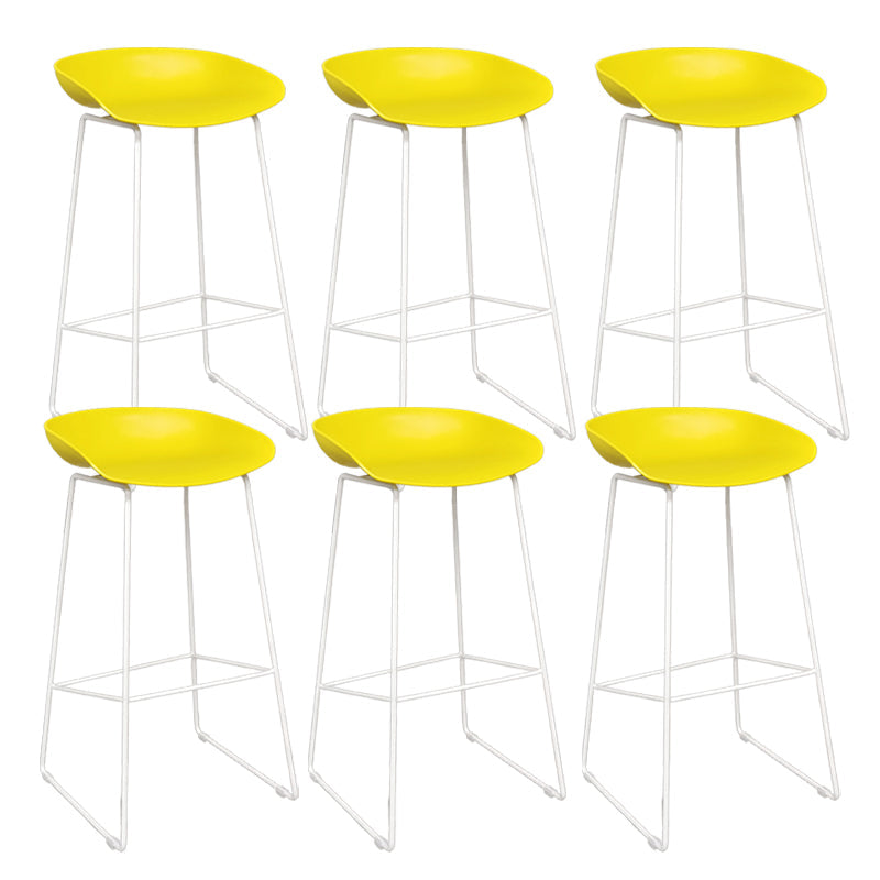 Scandinavian Plastic Bar Stools Footrest Indoor Counter Stool with Metal Legs