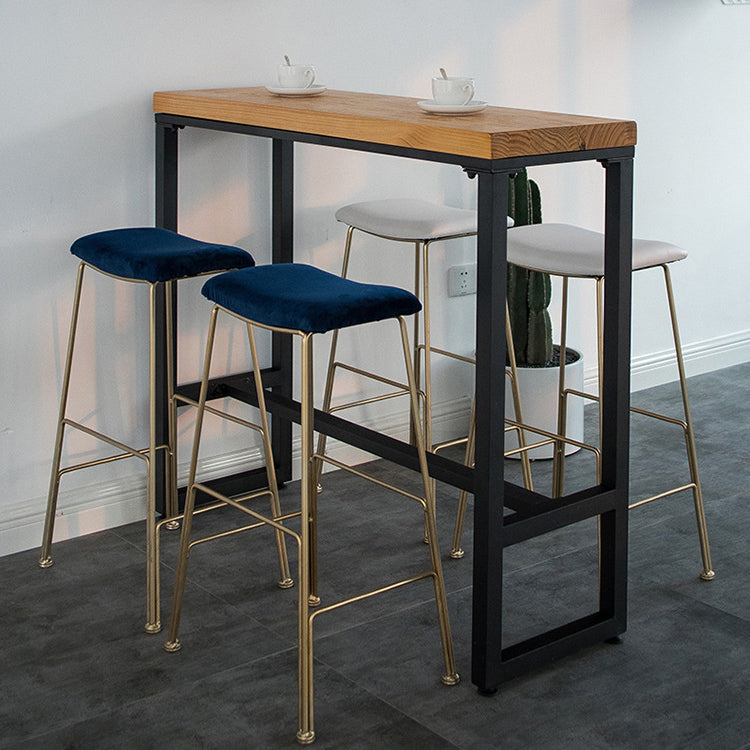 Glam Metallhocker gepolsterte Thekenhocker im matten Finish für Innenräume