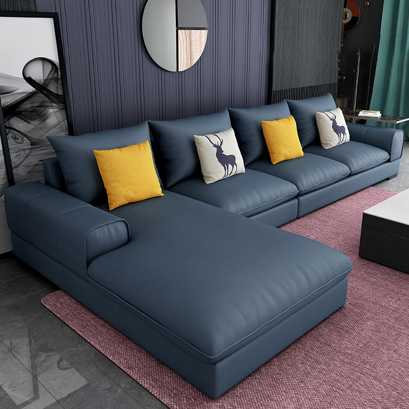 Section contemporaine en L avec oreiller en dos et bras encastrés pour 4 personnes