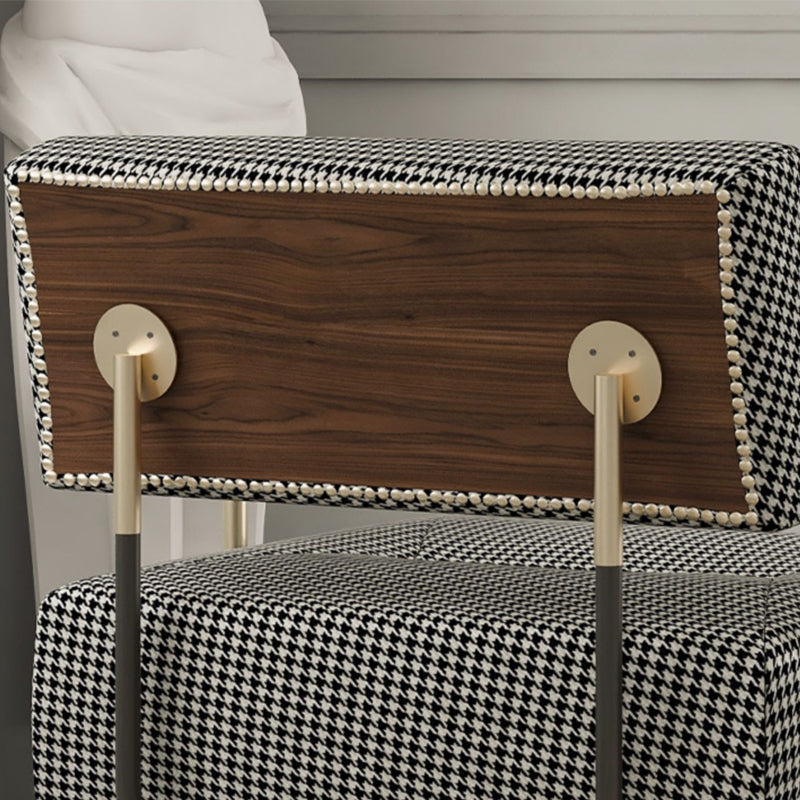 Zeitgenössische Stoffarme mit schwarzen Beinen Akzent -Sessel enthalten