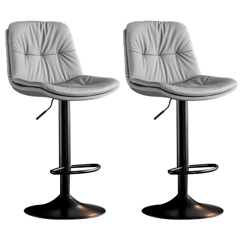 Tabouret de comptoir en fausse en cuir en métal en métal contemporain avec finition mate en finition mate