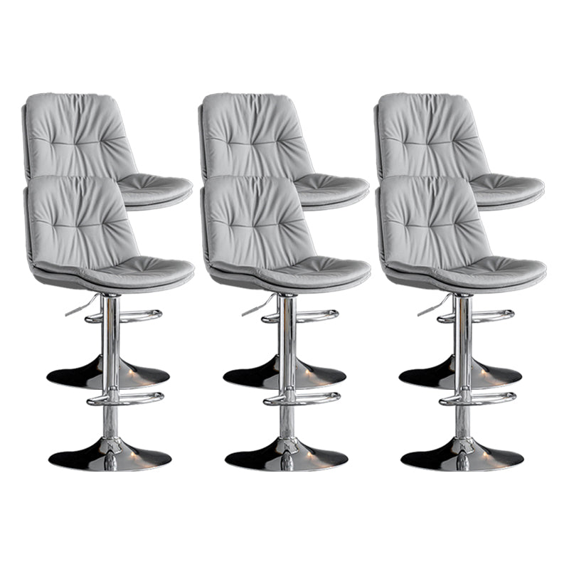 Tabouret de comptoir en fausse en cuir en métal en métal contemporain avec finition mate en finition mate