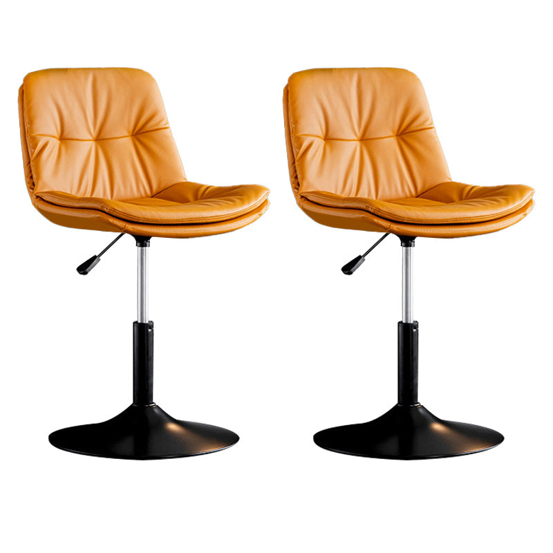 Tabouret de comptoir en fausse en cuir en métal en métal contemporain avec finition mate en finition mate