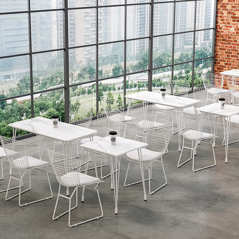 Mesa de comedor al aire libre con trípode Mesa de cena moderna con base metálica y tapa de piedra
