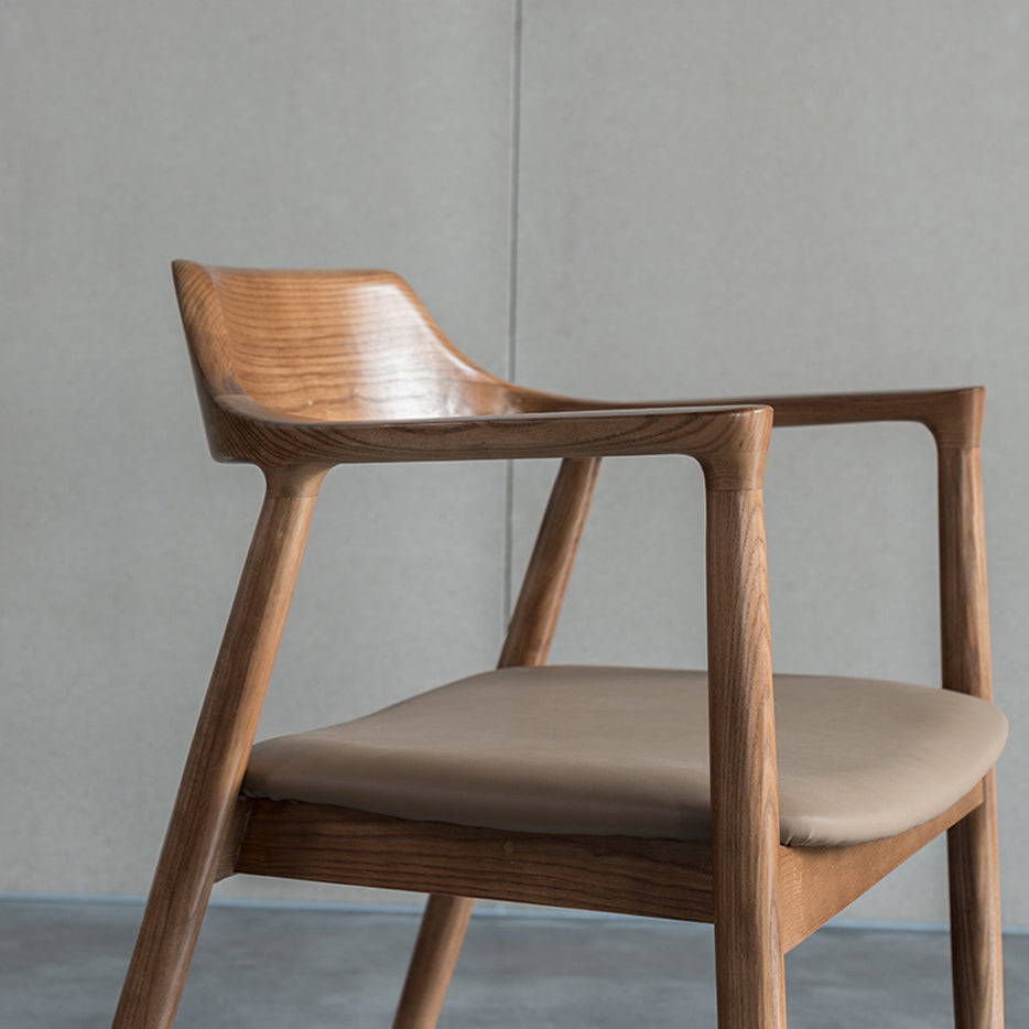 Silla de comedor de silla trasera de estilo tradicional con patas de madera para cocina