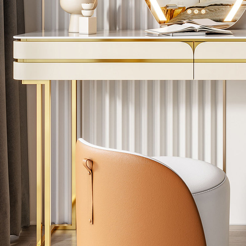 Goldener Eitelkeit Schlafzimmer Make-up Eitelkeithocker im glänzenden Finish