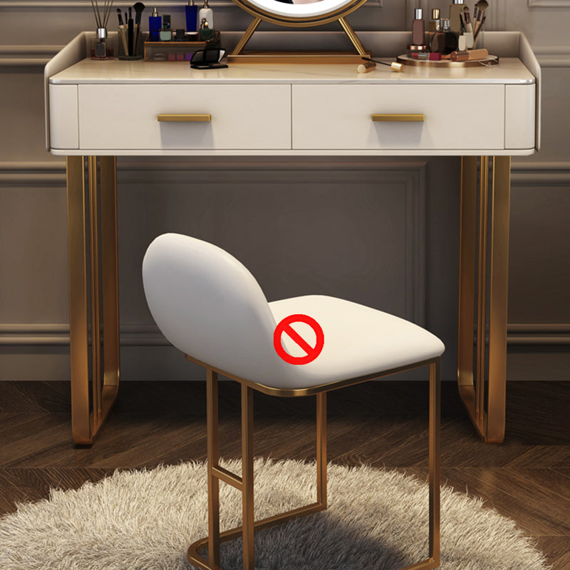 Vanité de maquillage noir / blanc