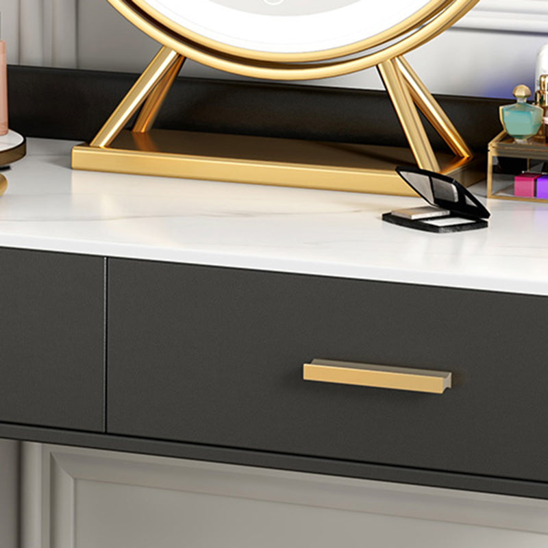 Vanité de maquillage noir / blanc