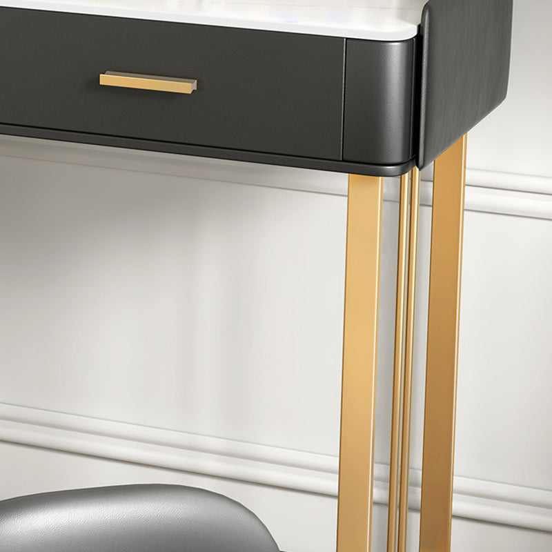 Vanité de maquillage noir / blanc