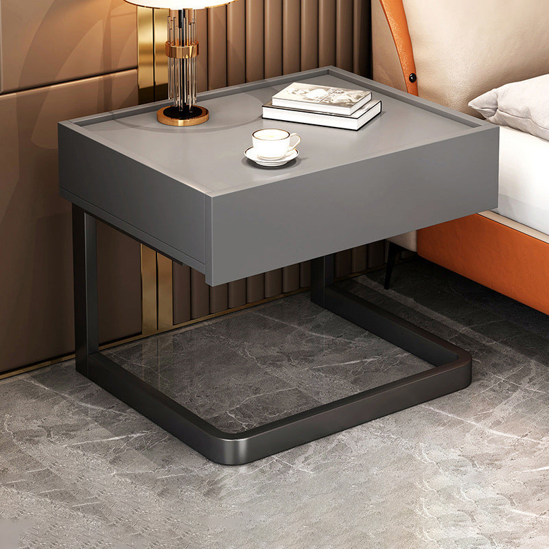 Tiroirs comprenant une table de nuit glamour glamour avec 1 tiroir