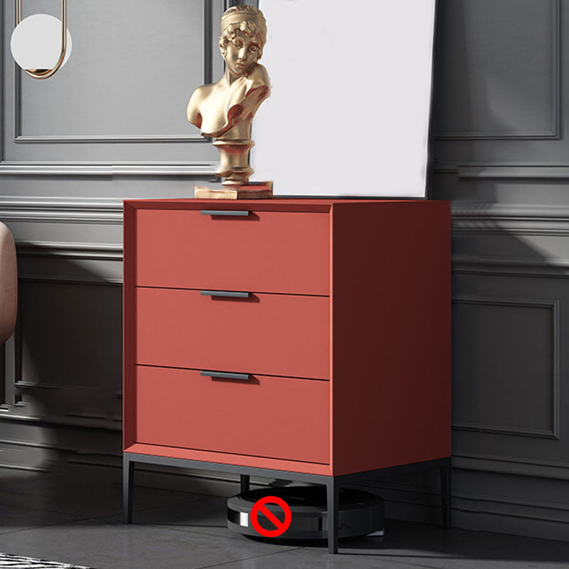 Eigentijdse borst verticale bachelor's borst met metalen voeten