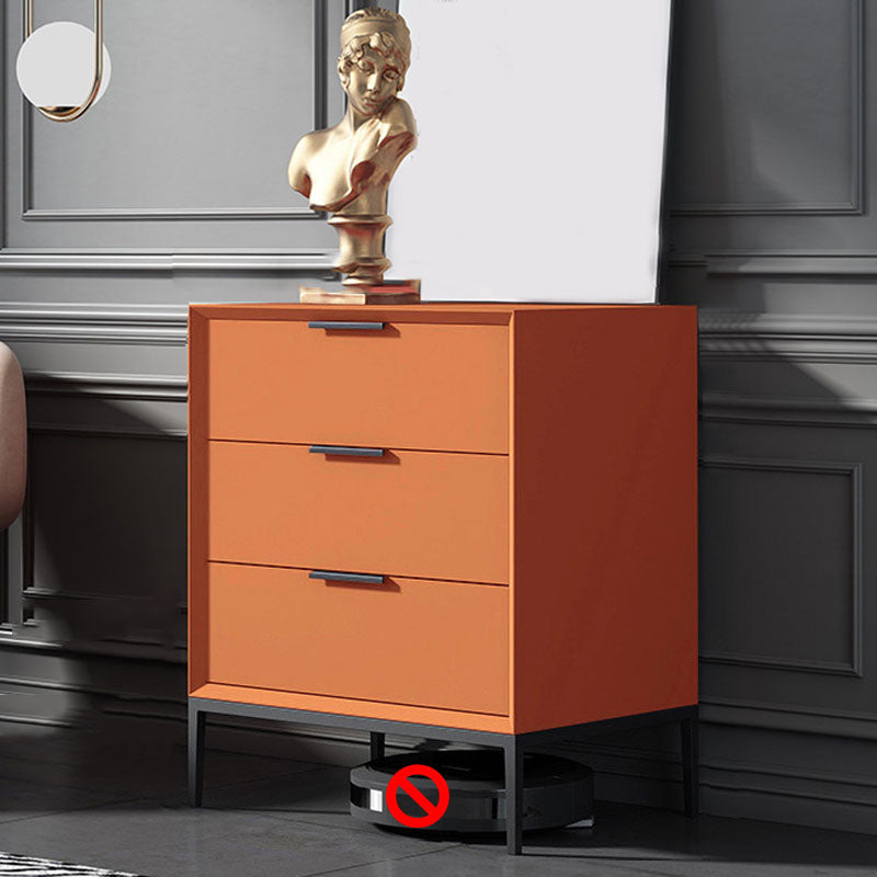 Eigentijdse borst verticale bachelor's borst met metalen voeten