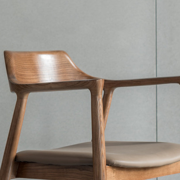 Silla de comedor tradicional de silla trasera con patas de madera para cocina