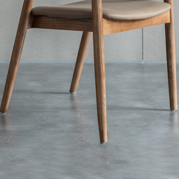 Silla de comedor tradicional de silla trasera con patas de madera para cocina