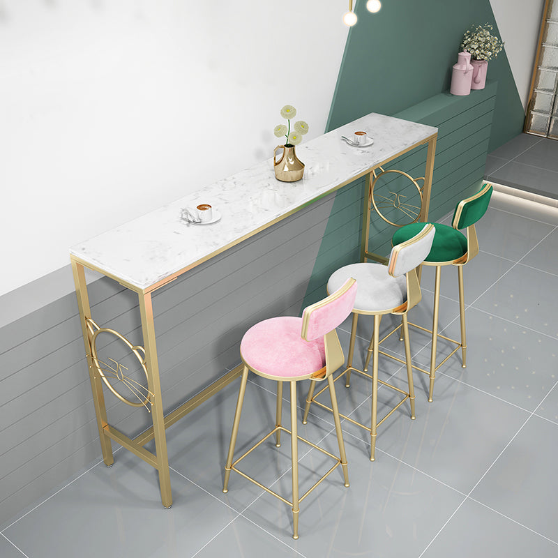 Table de pub à hauteur de barre intérieure en métal avec une base de chevalet de style glamour avec chevalet