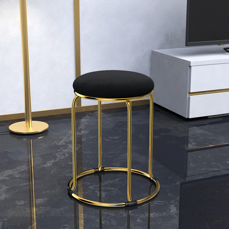 Glam Mental Leg Solid Ottoman Velvet Standard Fade Resistant Solid Color Round Ottoman Black 1 Piece Clearhalo 'furn' 'furn_ottomans_poufs' 'Furniture' 'Living Room Furniture' 'Ottomans & Poufs' 'ottomans_poufs' 5771279
