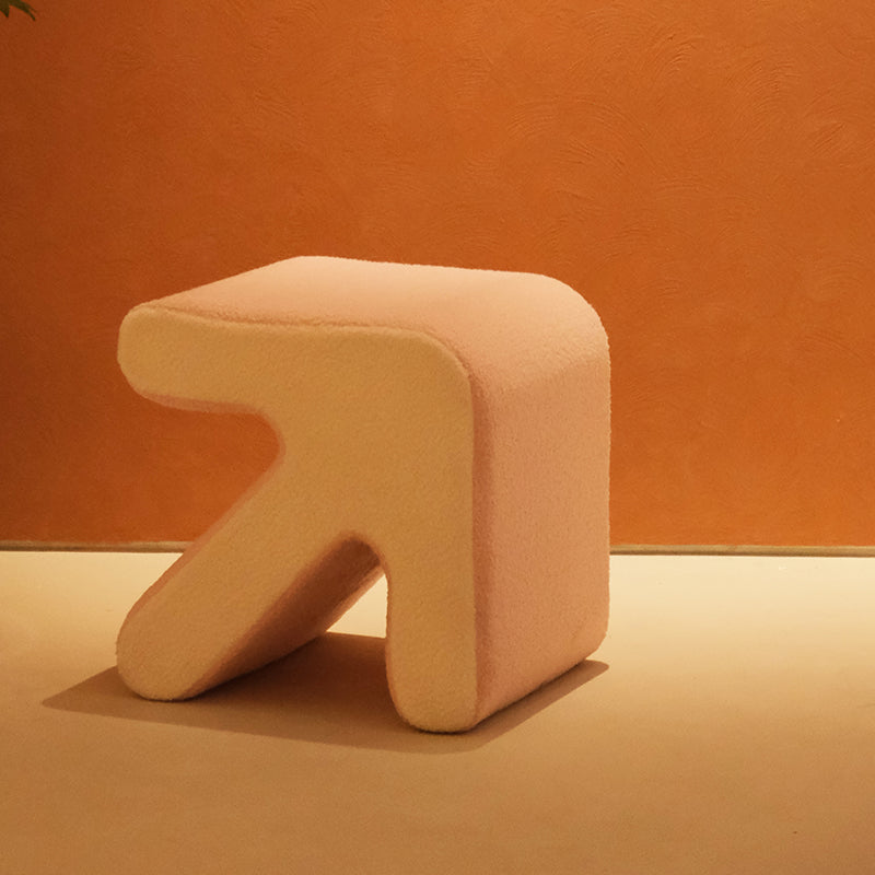 Eigentijdse contrastkleur pouf stoel fluwelen pijlvorm scheurbestendige stoel ottoman