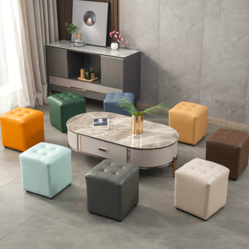 Pouf puro de color verde oscuro de color rojo de cuero redondo