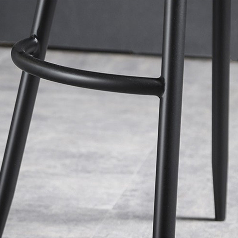 Taburete de bar industrial de piel sintética para interiores con patas de metal