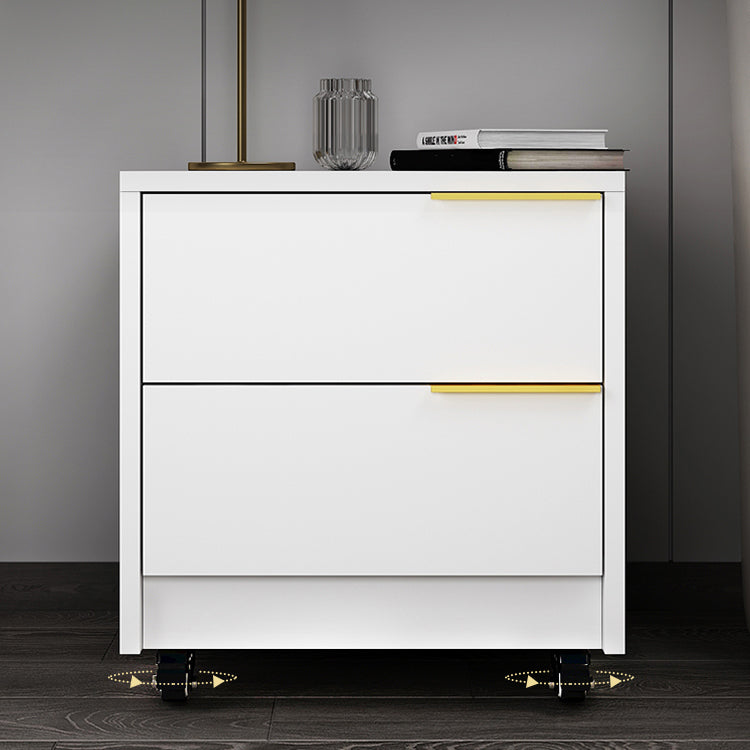 Table de nuit contemporaine de nuit de nuit en bois avec roulettes