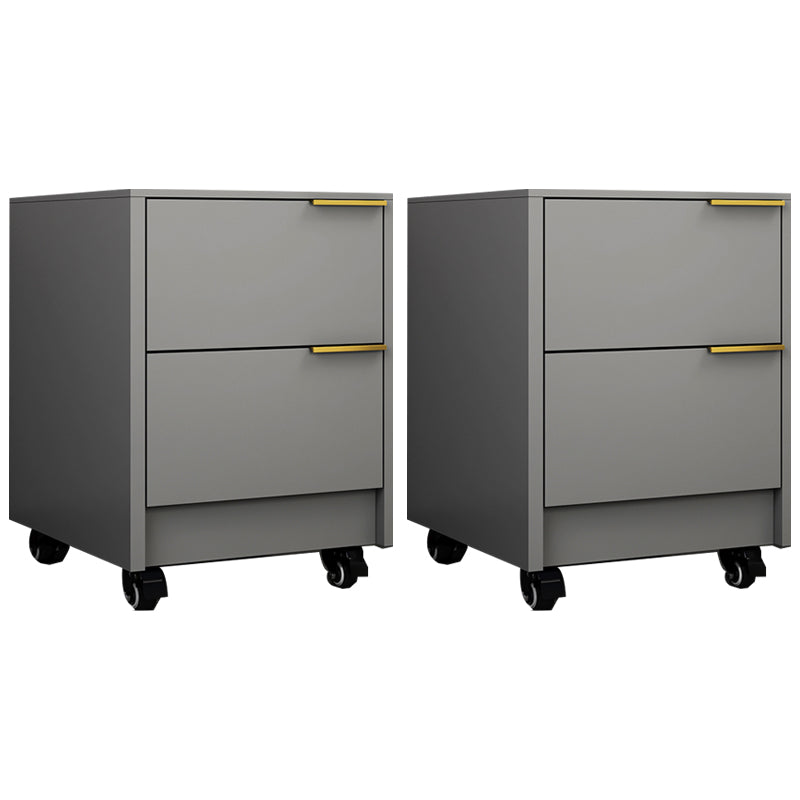 Table de nuit contemporaine de nuit de nuit en bois avec roulettes