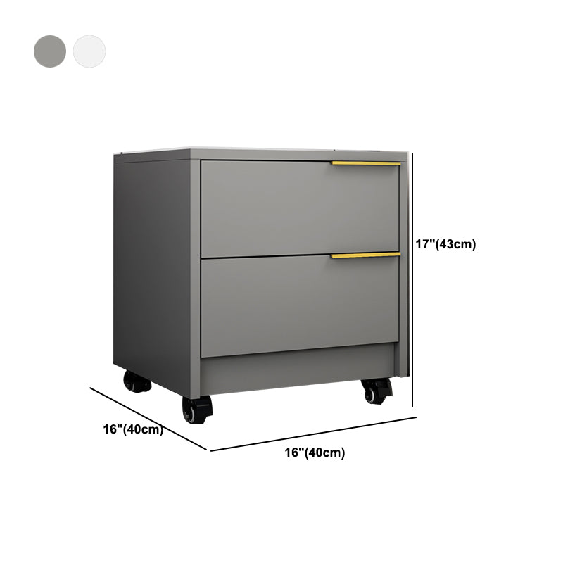 Table de nuit contemporaine de nuit de nuit en bois avec roulettes