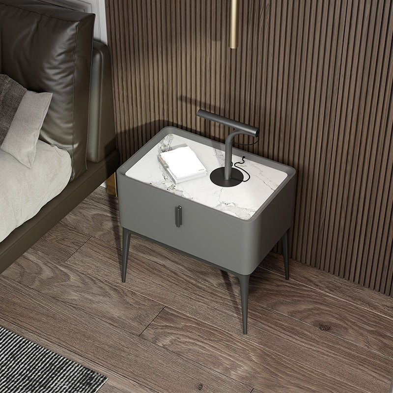 Marmor- und Kunstleder -Nachttisch -Beine gehörten den Nachteil der Nachteile des Nachtbezirks